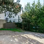 Mia Apartman